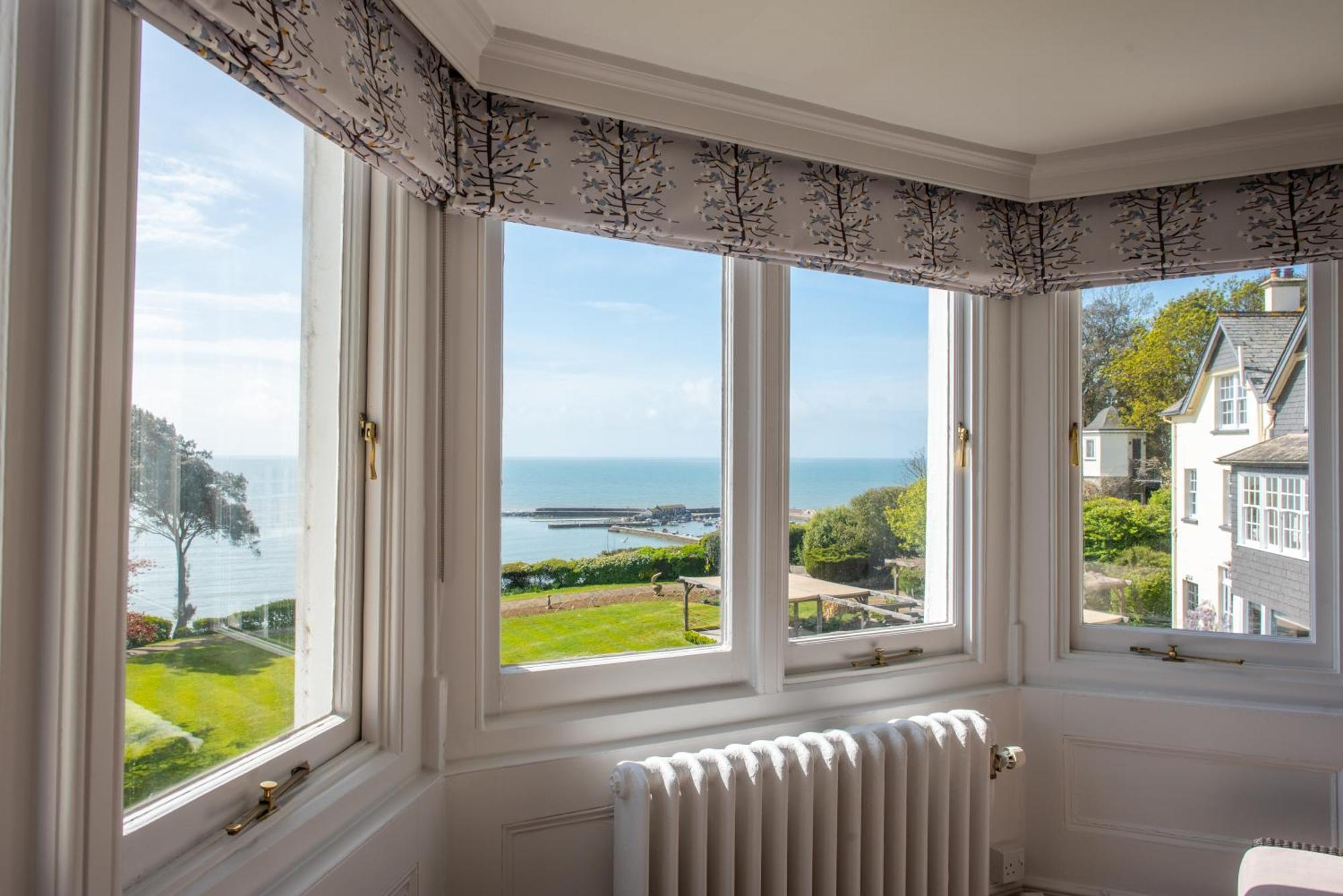 Alexandra Hotel & Restaurant Lyme Regis Bagian luar foto