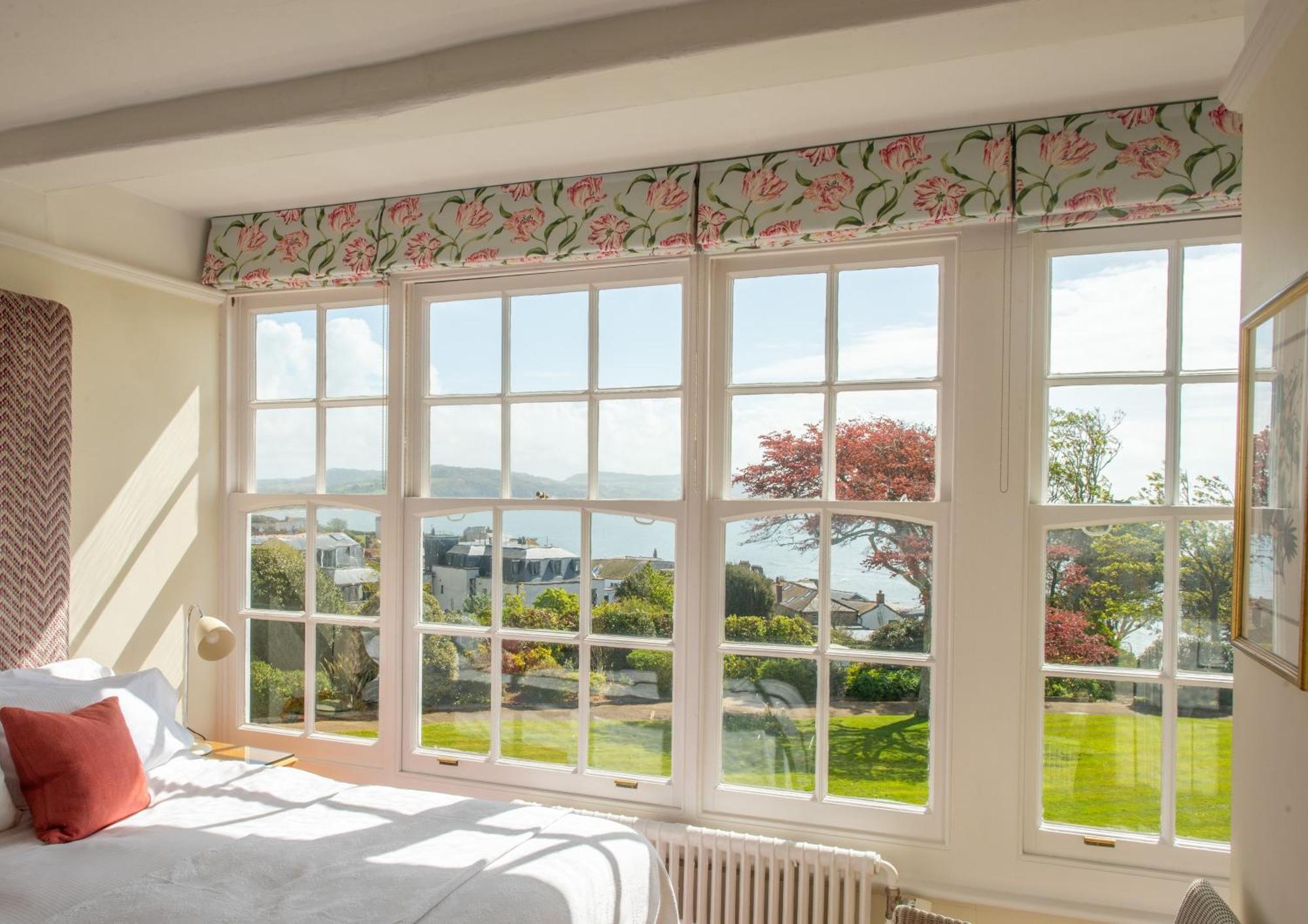 Alexandra Hotel & Restaurant Lyme Regis Bagian luar foto