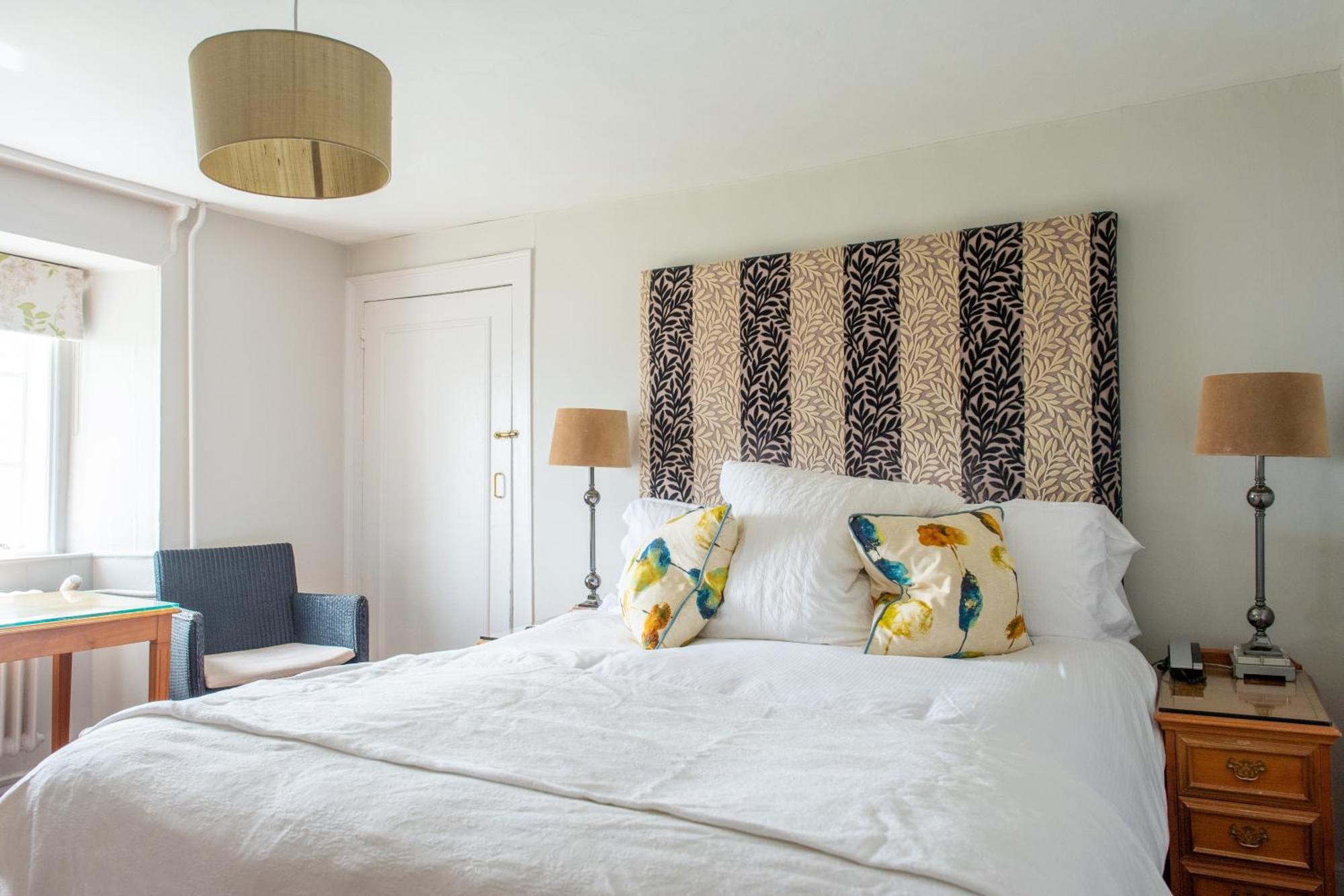 Alexandra Hotel & Restaurant Lyme Regis Bagian luar foto