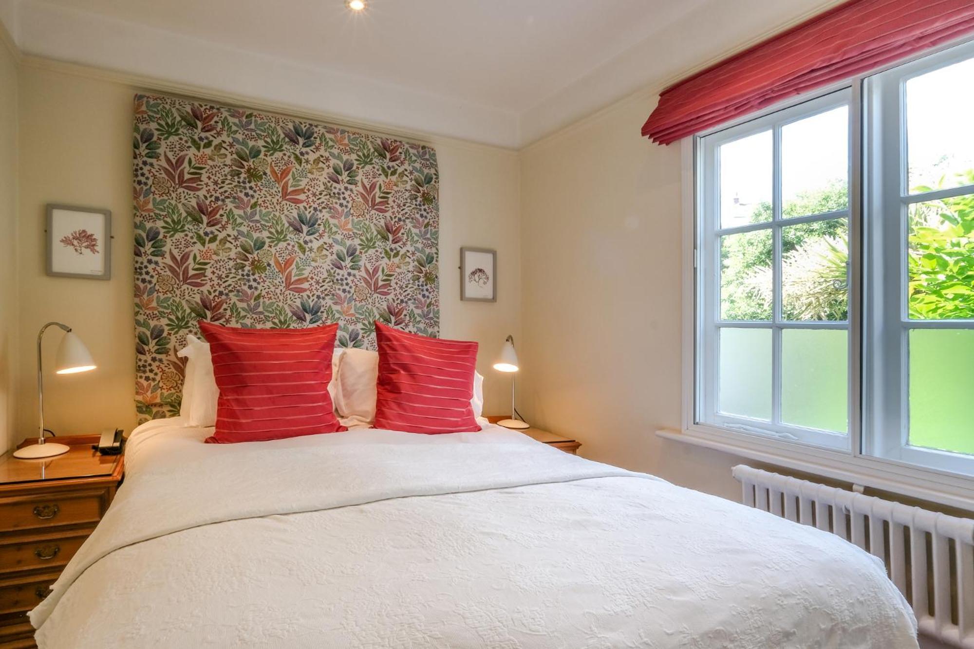 Alexandra Hotel & Restaurant Lyme Regis Bagian luar foto