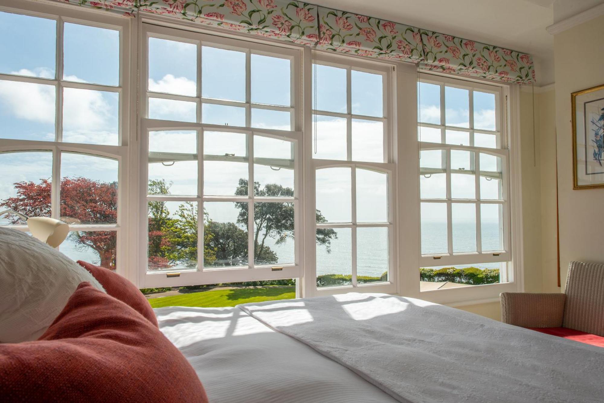 Alexandra Hotel & Restaurant Lyme Regis Bagian luar foto