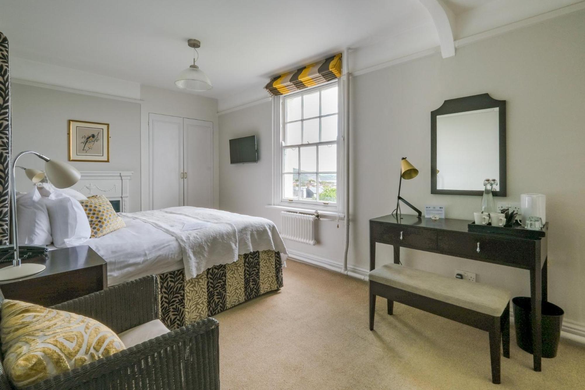 Alexandra Hotel & Restaurant Lyme Regis Bagian luar foto