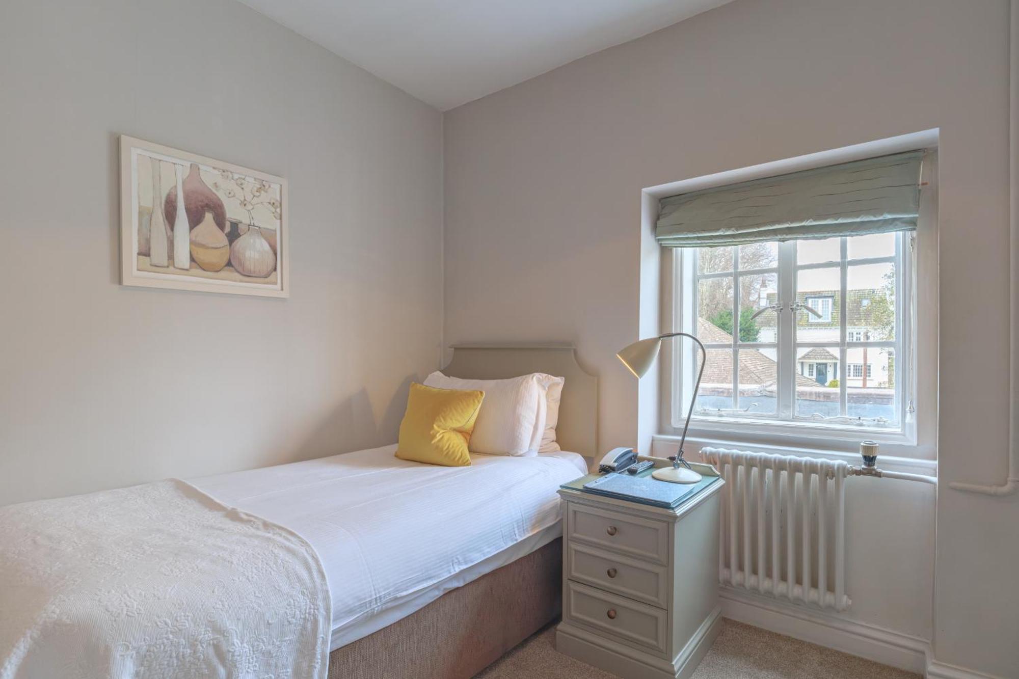 Alexandra Hotel & Restaurant Lyme Regis Bagian luar foto