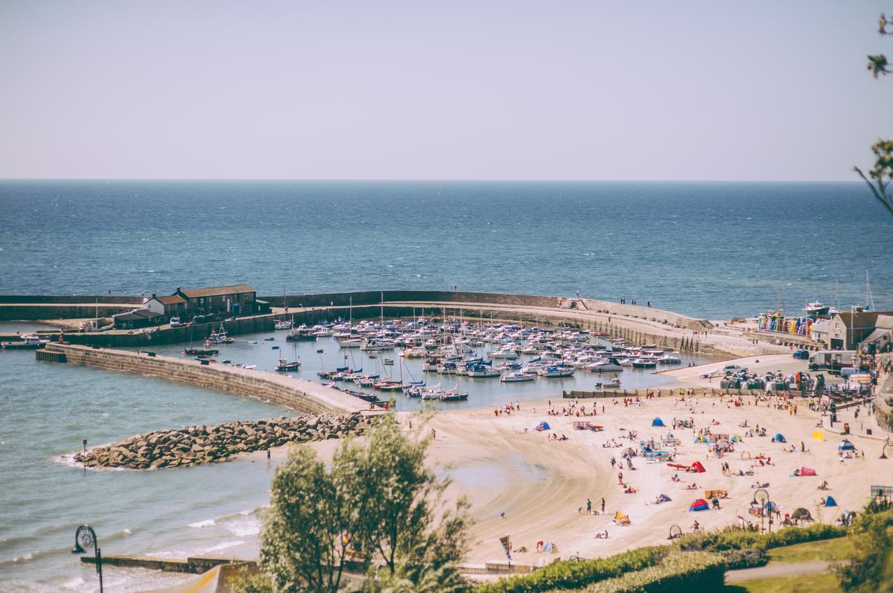 Alexandra Hotel & Restaurant Lyme Regis Bagian luar foto